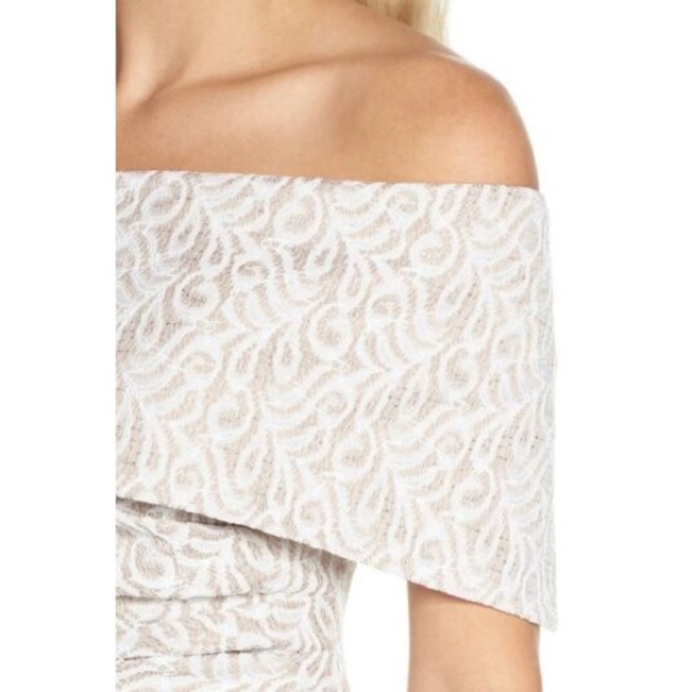 Vince Camuto Formal Lace Gown - Picture 4 of 5